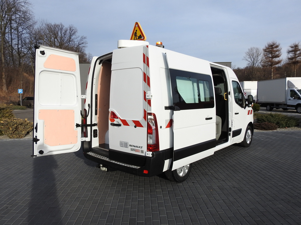 RENAULT MASTER BOX DELIVERY VAN 7 SEATS CRUISE CONTROL AIR CONDITIONING LED LIGHTS 135HP - Krovininis mikroautobusas: foto 3 RENAULT MASTER BOX DELIVERY VAN 7 SEATS CRUISE CONTROL AIR CONDITIONING LED LIGHTS 135HP - Krovininis mikroautobusas: foto 3