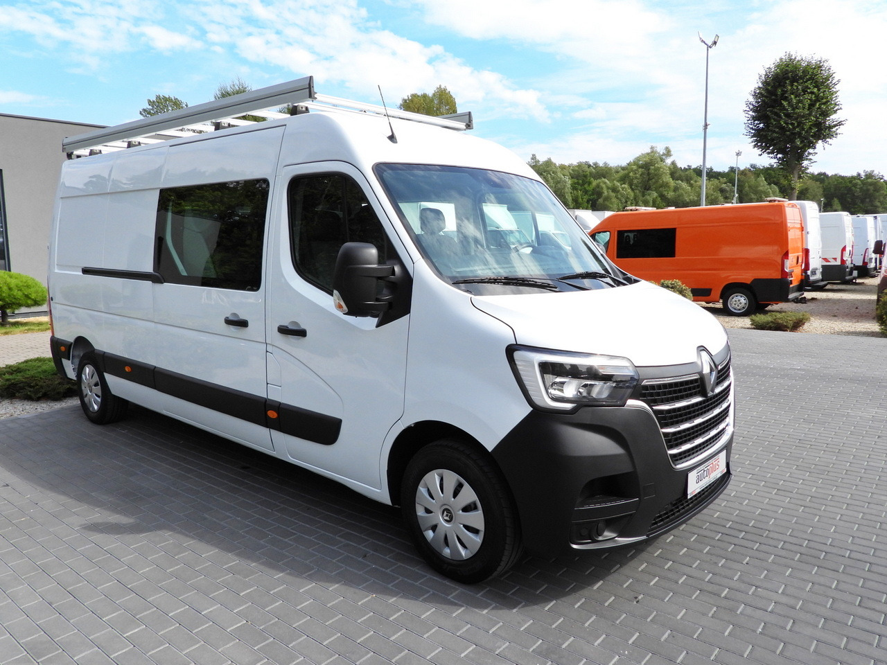 RENAULT MASTER BOX DELIVERY VAN 7 SEATS CRUISE CONTROL NAVIGATION LED LIGHTS AIR CONDITIONING 135HP - Krovininis mikroautobusas: foto 4 RENAULT MASTER BOX DELIVERY VAN 7 SEATS CRUISE CONTROL NAVIGATION LED LIGHTS AIR CONDITIONING 135HP - Krovininis mikroautobusas: foto 4