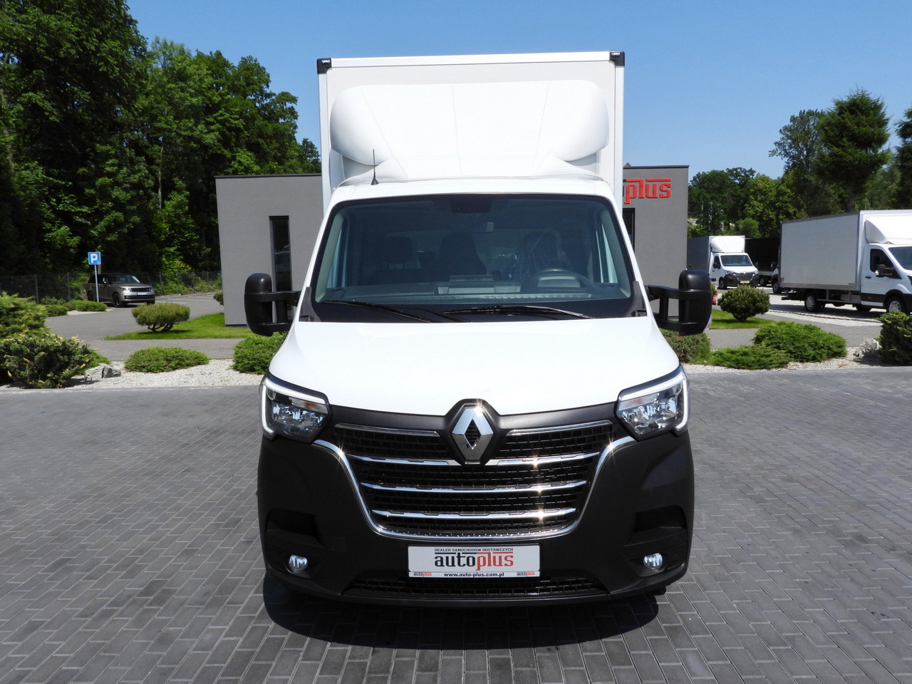 RENAULT MASTER BOX LIFT 8 PALLETS CRUISE CONTROL LED LIGHTS AIR CONDITIONING 165HP - Furgonas su krovinių dėže: foto 5 RENAULT MASTER BOX LIFT 8 PALLETS CRUISE CONTROL LED LIGHTS AIR CONDITIONING 165HP - Furgonas su krovinių dėže: foto 5