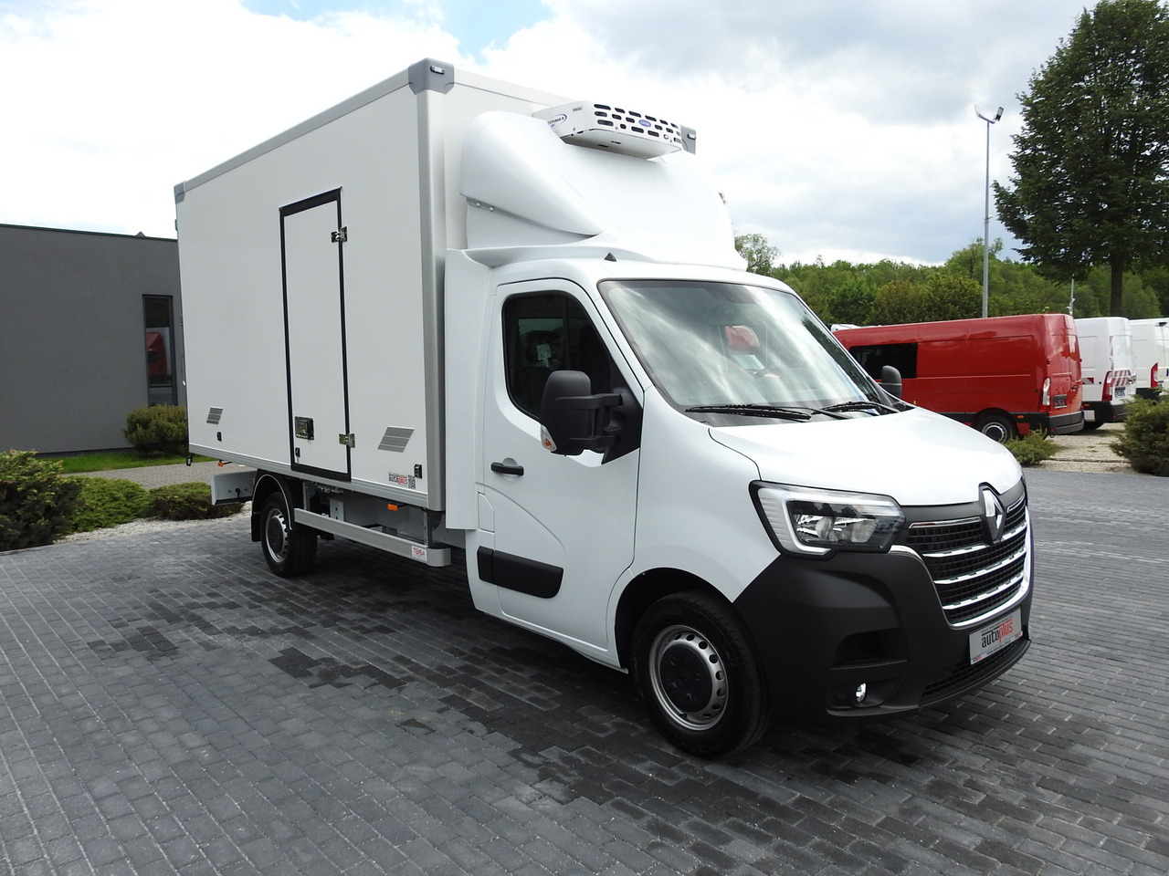 RENAULT MASTER NEW REGRIGERATOR BOX -10*C 8 PALLETS CRUISE CONTROL AIR CONDITIONING LED LIGHTS GUARANTEE 165HP - Furgonas šaldytuvas: foto 4 RENAULT MASTER NEW REGRIGERATOR BOX -10*C 8 PALLETS CRUISE CONTROL AIR CONDITIONING LED LIGHTS GUARANTEE 165HP - Furgonas šaldytuvas: foto 4