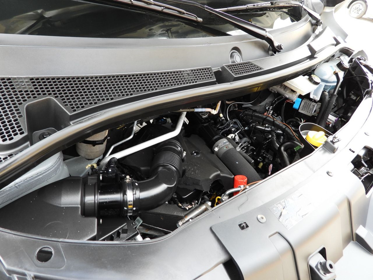 Furgonas šaldytuvas RENAULT MASTER REFRIGERATOR VAN 0*C CRUISE CONTROL LED LIGHTS AIR CONDITIONING 135HP: foto 29 Furgonas šaldytuvas RENAULT MASTER REFRIGERATOR VAN 0*C CRUISE CONTROL LED LIGHTS AIR CONDITIONING 135HP: foto 29