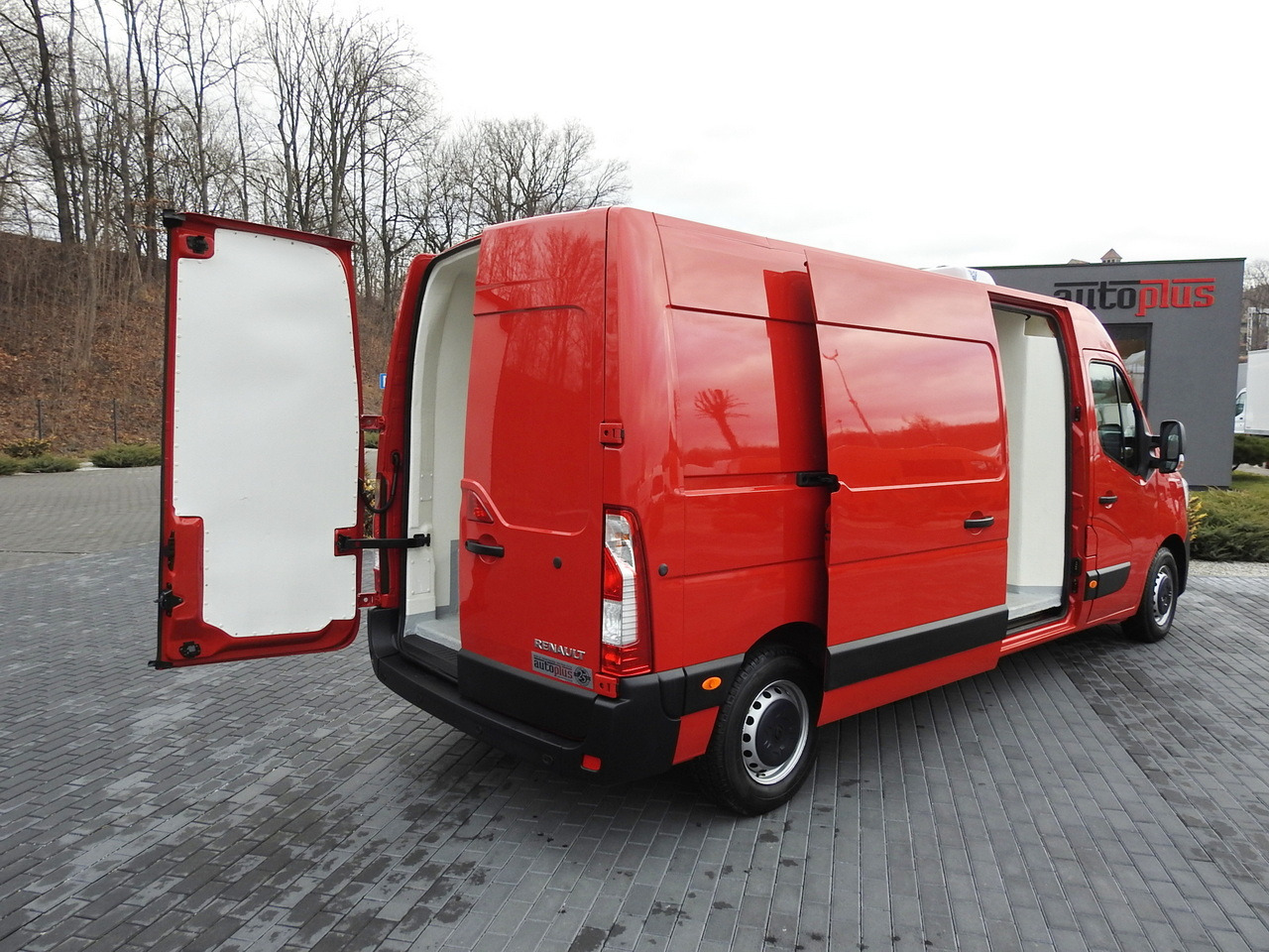 RENAULT MASTER REFRIGERATOR VAN 1*C CRUISE CONTROL AIR CONDITIONING LED LIGHTS 135HP - Furgonas šaldytuvas: foto 3 RENAULT MASTER REFRIGERATOR VAN 1*C CRUISE CONTROL AIR CONDITIONING LED LIGHTS 135HP - Furgonas šaldytuvas: foto 3