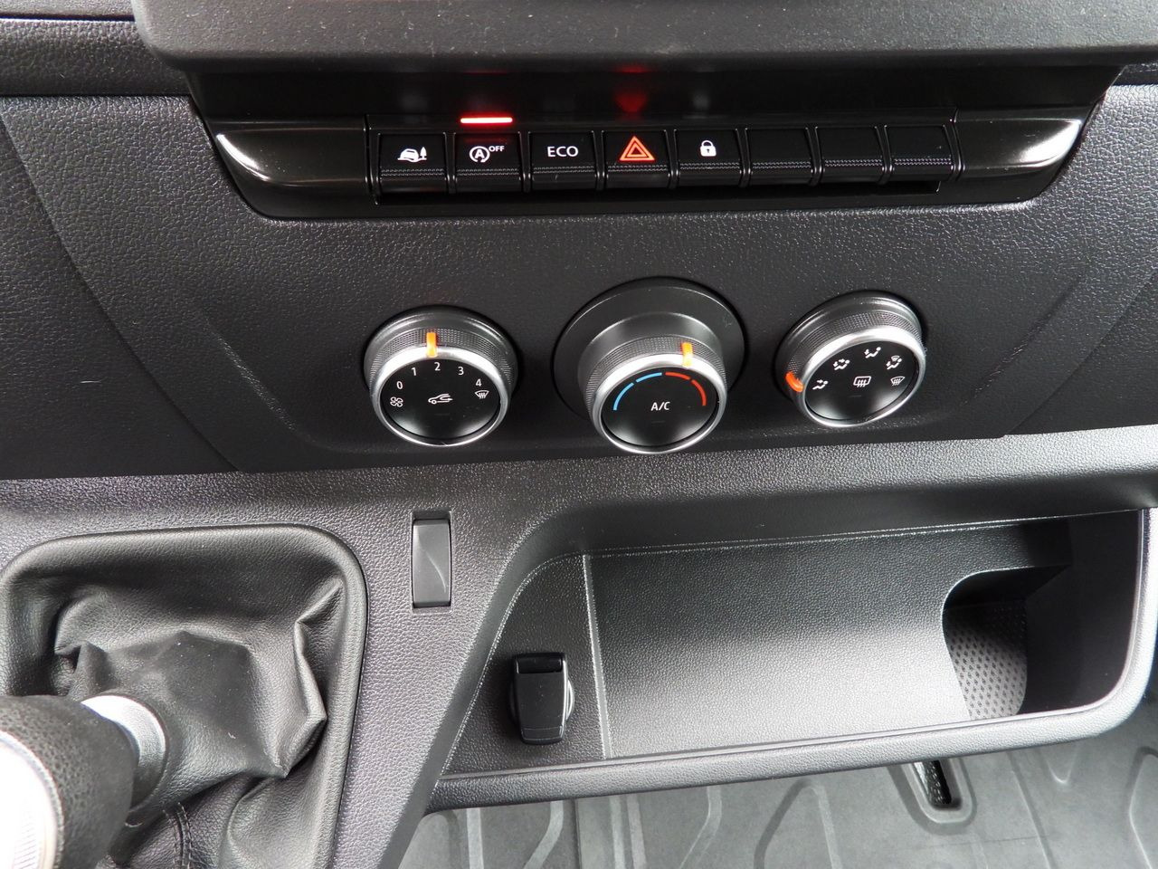 Furgonas šaldytuvas RENAULT MASTER REGRIGERATOR BOX 0*C LED LIGHTS AIR CONDITIONING  165HP: foto 33