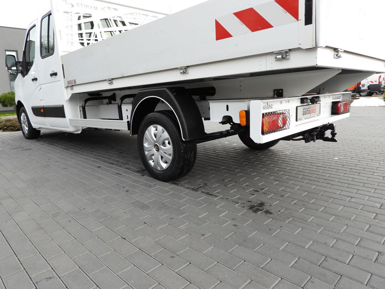 Komercinis automobilis su dviguba kabina RENAULT MASTER STAKE BODY DOUBLE CABIN DOKA 6 SEATS CRUISE CONTROL NAVIGATION LED LIGHTS AIR CONDITIONING 150HP: foto 15 Komercinis automobilis su dviguba kabina RENAULT MASTER STAKE BODY DOUBLE CABIN DOKA 6 SEATS CRUISE CONTROL NAVIGATION LED LIGHTS AIR CONDITIONING 150HP: foto 15