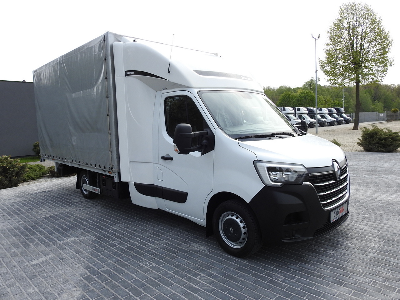 RENAULT MASTER TARPAULIN 10 PALLETS WEBASTO CRUISE CONTROL AIR CONDITIONING LED LIGHTS PNEUMATICS 165HP - Tentinis mikroautobusas: foto 4 RENAULT MASTER TARPAULIN 10 PALLETS WEBASTO CRUISE CONTROL AIR CONDITIONING LED LIGHTS PNEUMATICS 165HP - Tentinis mikroautobusas: foto 4
