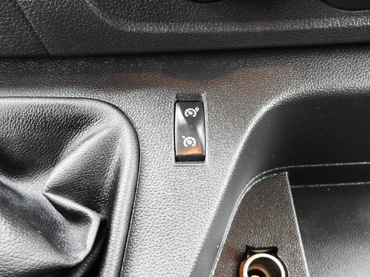 Tentinis mikroautobusas RENAULT MASTER TARPAULIN 10 PALLETS WEBASTO CRUISE CONTROL AIR CONDITIONING LED LIGHTS PNEUMATICS 165HP: foto 42 Tentinis mikroautobusas RENAULT MASTER TARPAULIN 10 PALLETS WEBASTO CRUISE CONTROL AIR CONDITIONING LED LIGHTS PNEUMATICS 165HP: foto 42