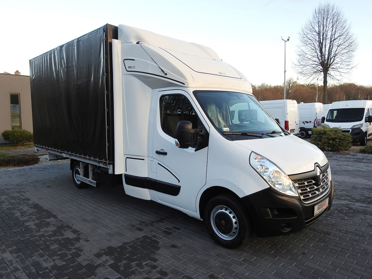 RENAULT MASTER TARPAULIN 10 PALLETS WEBASTO CRUISE CONTROL AIR CONDITIONING PNEUMATICS AUTOMATIC TRANSMISSION 170HP - Tentinis mikroautobusas: foto 4 RENAULT MASTER TARPAULIN 10 PALLETS WEBASTO CRUISE CONTROL AIR CONDITIONING PNEUMATICS AUTOMATIC TRANSMISSION 170HP - Tentinis mikroautobusas: foto 4