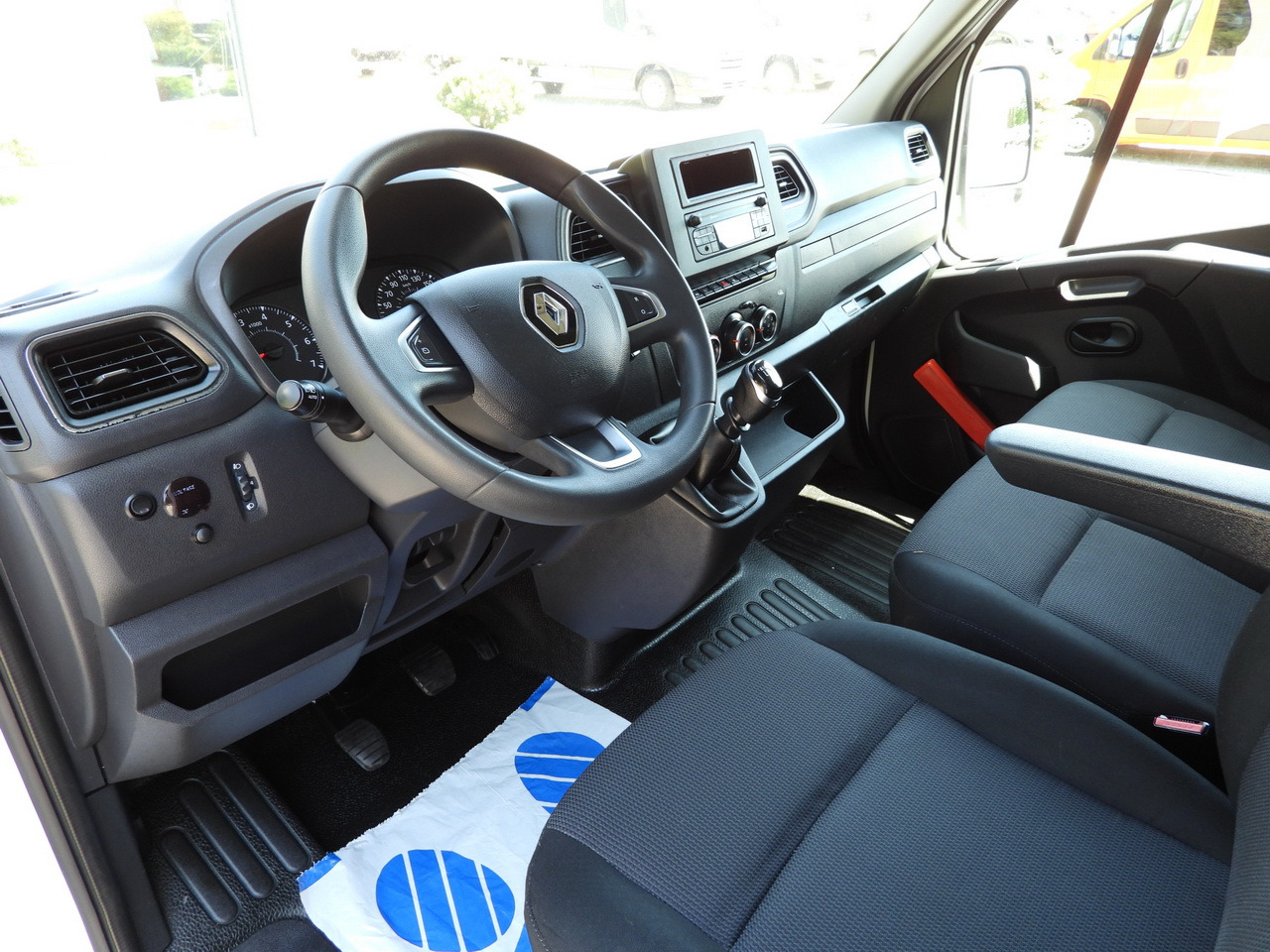RENAULT MASTER TARPAULIN 10 PALLETS WEBASTO CRUISE CONTROL LED LIGHTS PNEUMATICS AIR CONDITIONING 165HP - Tentinis mikroautobusas: foto 2 RENAULT MASTER TARPAULIN 10 PALLETS WEBASTO CRUISE CONTROL LED LIGHTS PNEUMATICS AIR CONDITIONING 165HP - Tentinis mikroautobusas: foto 2