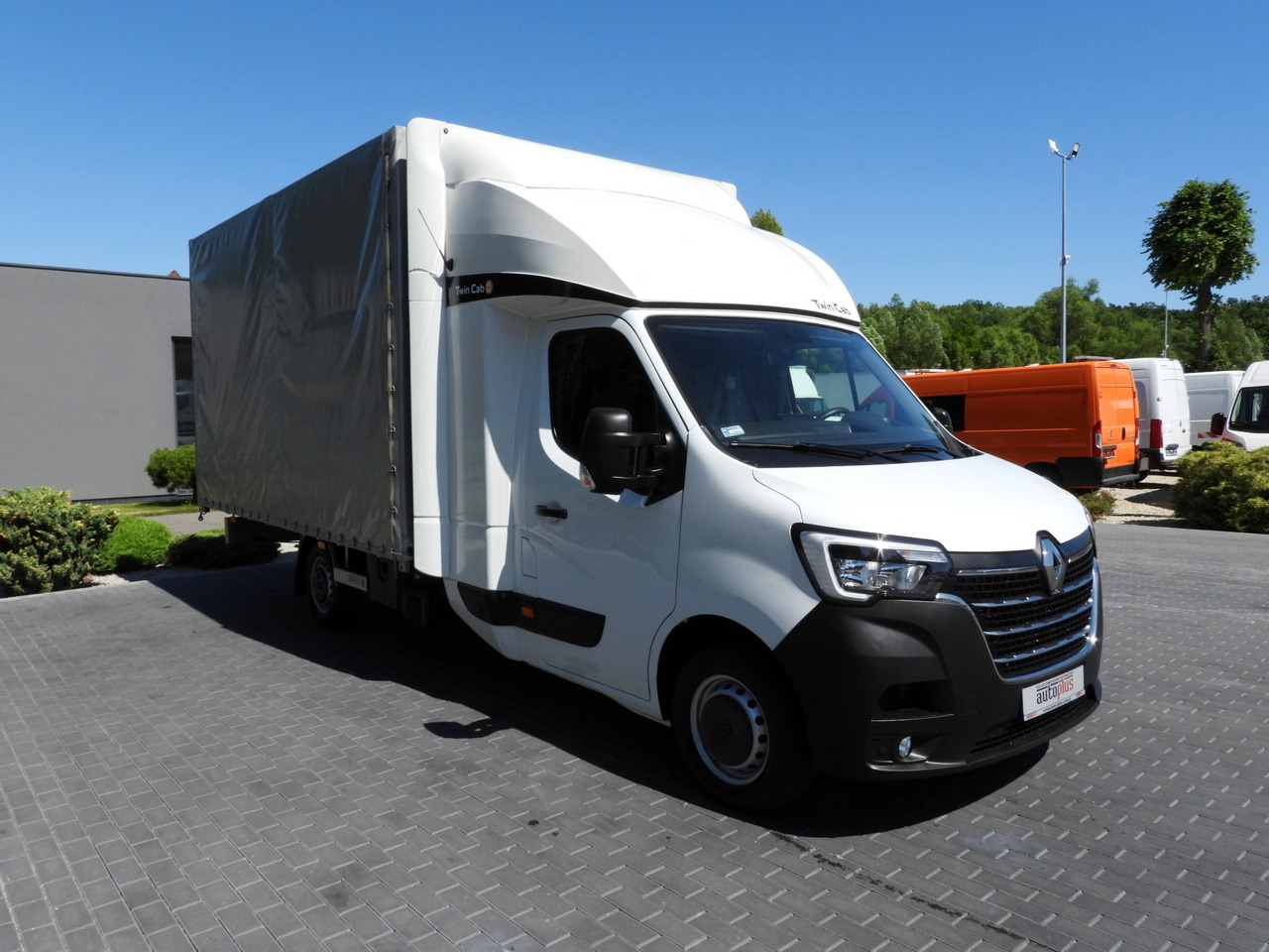 RENAULT MASTER TARPAULIN 10 PALLETS WEBASTO CRUISE CONTROL LED LIGHTS PNEUMATICS AIR CONDITIONING 165HP - Tentinis mikroautobusas: foto 4 RENAULT MASTER TARPAULIN 10 PALLETS WEBASTO CRUISE CONTROL LED LIGHTS PNEUMATICS AIR CONDITIONING 165HP - Tentinis mikroautobusas: foto 4