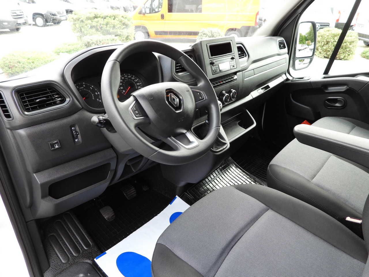 RENAULT MASTER TARPAULIN 10 PALLETS WEBASTO CRUISE CONTROL LED LIGHTS PNEUMATICS AIR CONDITIONING 165HP - Tentinis mikroautobusas: foto 2 RENAULT MASTER TARPAULIN 10 PALLETS WEBASTO CRUISE CONTROL LED LIGHTS PNEUMATICS AIR CONDITIONING 165HP - Tentinis mikroautobusas: foto 2