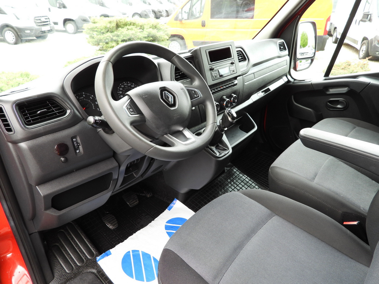RENAULT MASTER TARPAULIN 10 PALLETS WEBASTO CRUISE CONTROL LED LIGHTS PNEUMATICS AIR CONDITIONING 165HP - Tentinis mikroautobusas: foto 2 RENAULT MASTER TARPAULIN 10 PALLETS WEBASTO CRUISE CONTROL LED LIGHTS PNEUMATICS AIR CONDITIONING 165HP - Tentinis mikroautobusas: foto 2
