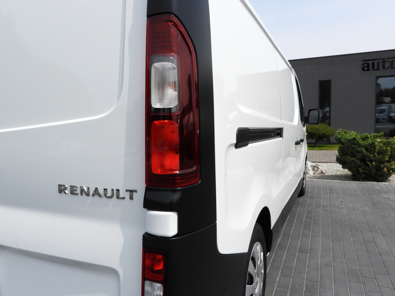 Furgonas šaldytuvas RENAULT TRAFIC  REFRIGERATOR VAN 0*C CRUISE CONTROL LED LIGHTS AIR CONDITIONING  120HP: foto 17