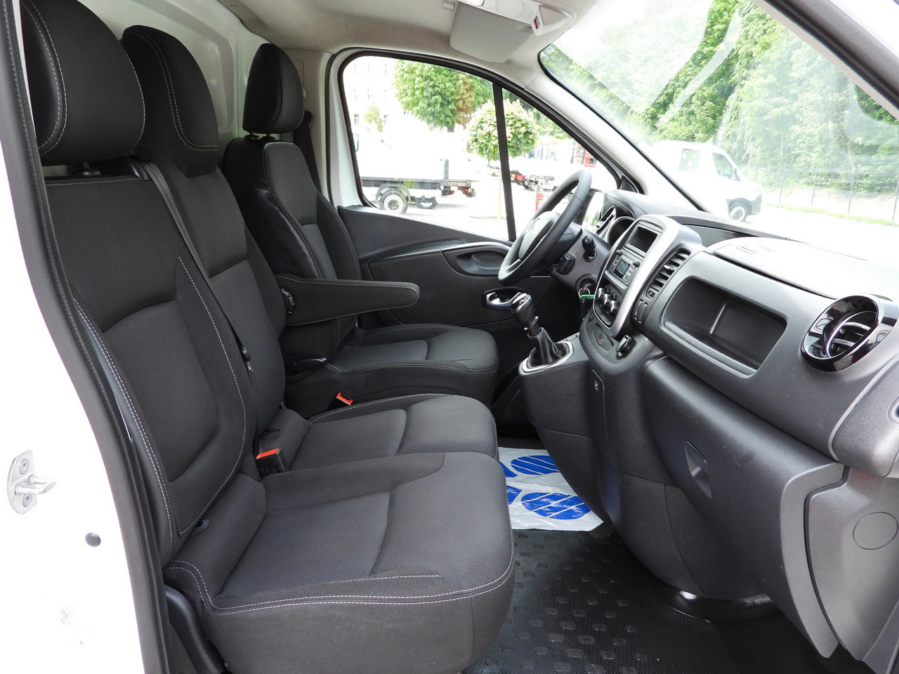 Furgonas šaldytuvas RENAULT TRAFIC  REFRIGERATOR VAN 0*C CRUISE CONTROL LED LIGHTS AIR CONDITIONING  120HP: foto 40