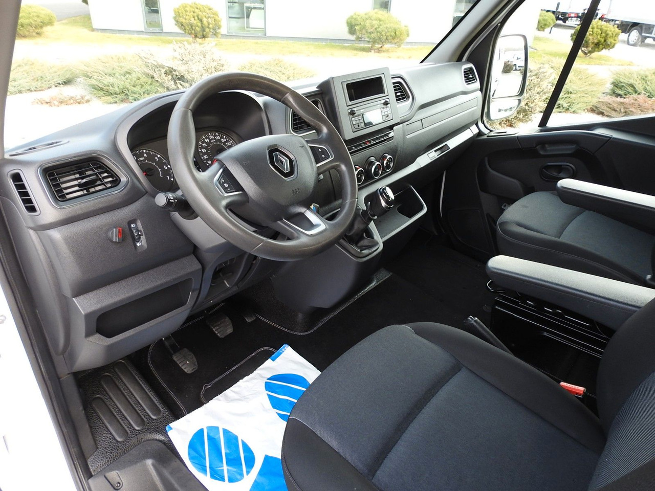 Renault MASTER KIPPER DOPPELKABINE DOKA 6 SITZE TEMPOMAT - Mažas savivartis, Komercinis automobilis su dviguba kabina: foto 2 Renault MASTER KIPPER DOPPELKABINE DOKA 6 SITZE TEMPOMAT - Mažas savivartis, Komercinis automobilis su dviguba kabina: foto 2