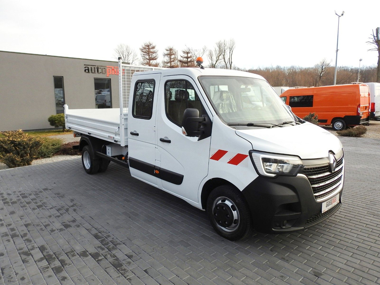 Renault MASTER KIPPER DOPPELKABINE DOKA 6 SITZE TEMPOMAT - Mažas savivartis, Komercinis automobilis su dviguba kabina: foto 4 Renault MASTER KIPPER DOPPELKABINE DOKA 6 SITZE TEMPOMAT - Mažas savivartis, Komercinis automobilis su dviguba kabina: foto 4