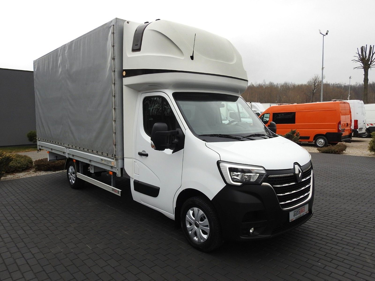Renault MASTER PRITSCHE PLANE 10 PALETTEN WEBASTO A/C - Tentinis mikroautobusas: foto 4 Renault MASTER PRITSCHE PLANE 10 PALETTEN WEBASTO A/C - Tentinis mikroautobusas: foto 4