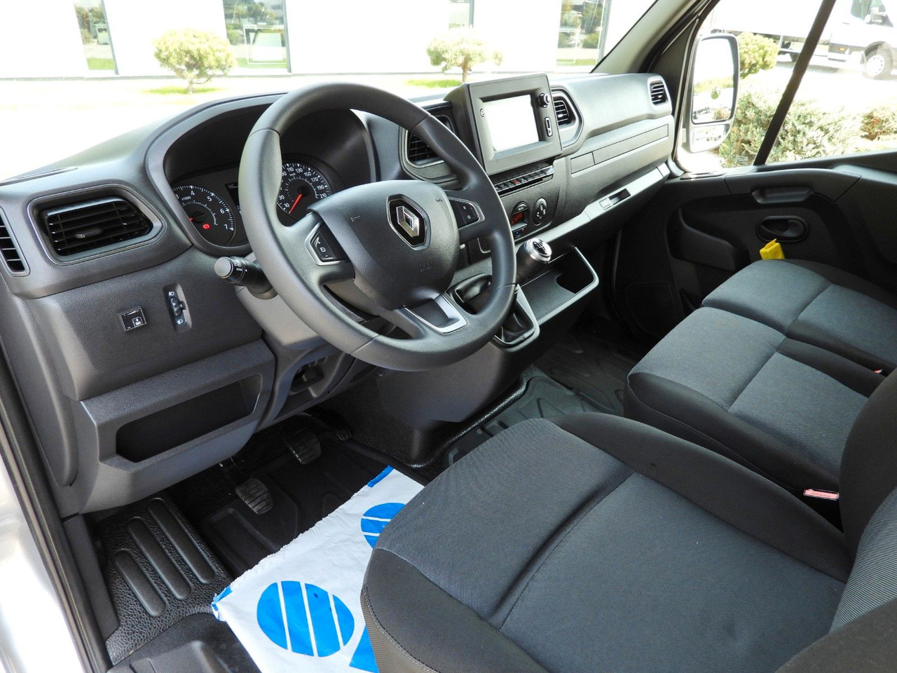 Renault MASTER PRITSCHE PLANE 10 PALETTEN WEBASTO A/C - Tentinis mikroautobusas: foto 2 Renault MASTER PRITSCHE PLANE 10 PALETTEN WEBASTO A/C - Tentinis mikroautobusas: foto 2