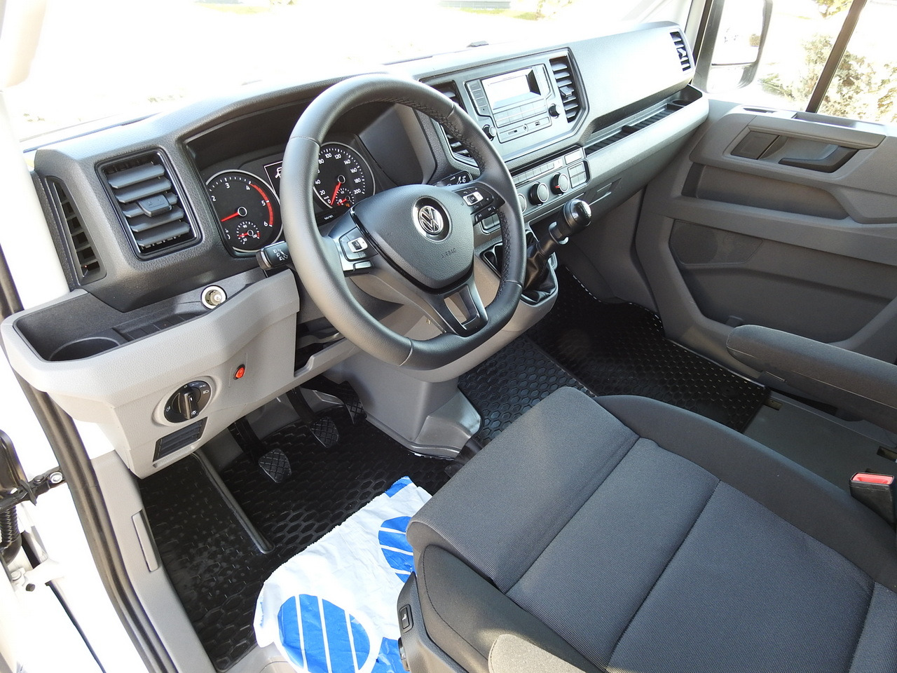 VOLKSWAGEN CRAFTER TARPAULIN 10 PALLETS WEBASTO CRUISE CONTROL AIR CONDITIONING LED LIGHTS PNEUMATICS 180HP - Tentinis mikroautobusas: foto 2 VOLKSWAGEN CRAFTER TARPAULIN 10 PALLETS WEBASTO CRUISE CONTROL AIR CONDITIONING LED LIGHTS PNEUMATICS 180HP - Tentinis mikroautobusas: foto 2