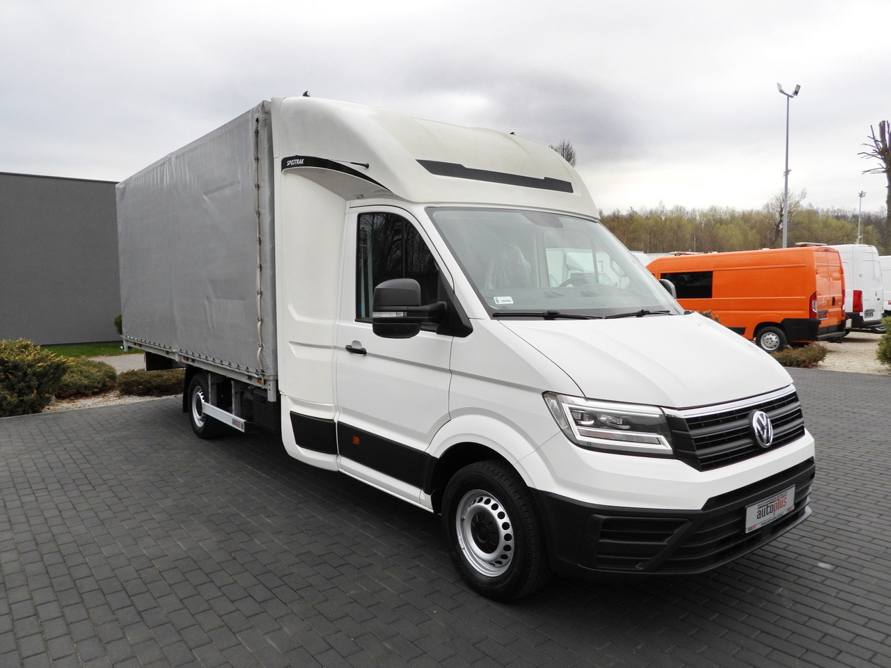 VOLKSWAGEN CRAFTER TARPAULIN 10 PALLETS WEBASTO CRUISE CONTROL LED LIGHTS 180HP - Tentinis mikroautobusas: foto 4 VOLKSWAGEN CRAFTER TARPAULIN 10 PALLETS WEBASTO CRUISE CONTROL LED LIGHTS 180HP - Tentinis mikroautobusas: foto 4