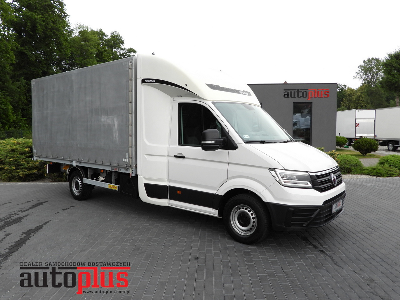 VOLKSWAGEN CRAFTER TARPAULIN 8 PALLETS WEBASTO CRUISE CONTROL LED LIGHTS AIR CONDITIONING 180HP - Tentinis mikroautobusas: foto 1 VOLKSWAGEN CRAFTER TARPAULIN 8 PALLETS WEBASTO CRUISE CONTROL LED LIGHTS AIR CONDITIONING 180HP - Tentinis mikroautobusas: foto 1