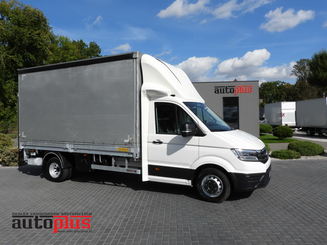 VOLKSWAGEN CRAFTER TARPAULIN LIFT 8 PALLETS CRUISE CONTROL LED LIGHTS TWIN WHEELS AIR CONDITIONING 180HP - Tentinis mikroautobusas: foto 1 VOLKSWAGEN CRAFTER TARPAULIN LIFT 8 PALLETS CRUISE CONTROL LED LIGHTS TWIN WHEELS AIR CONDITIONING 180HP - Tentinis mikroautobusas: foto 1