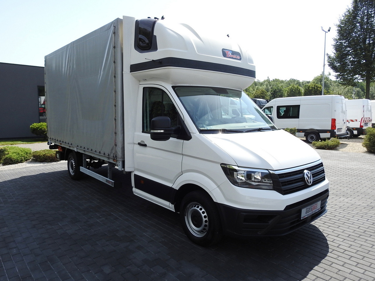 VOLKSWAGEN CRAFTER TARPAULIN LIFT 8 PALLETS WEBASTO CRUISE CONTROL 180HP - Tentinis mikroautobusas: foto 4 VOLKSWAGEN CRAFTER TARPAULIN LIFT 8 PALLETS WEBASTO CRUISE CONTROL 180HP - Tentinis mikroautobusas: foto 4