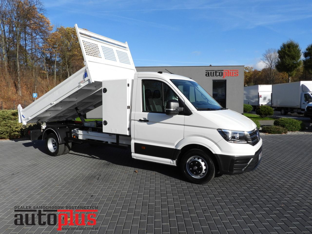 VOLKSWAGEN CRAFTER TIPPER CRUISE CONTROL NAVIGATION TWIN WHEELS AIR CONDITIONING 180HP - Mažas savivartis: foto 1 VOLKSWAGEN CRAFTER TIPPER CRUISE CONTROL NAVIGATION TWIN WHEELS AIR CONDITIONING 180HP - Mažas savivartis: foto 1
