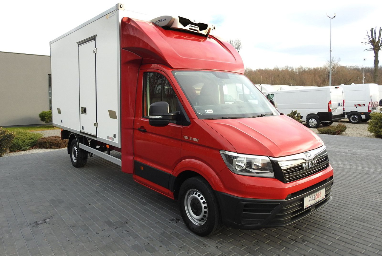 Volkswagen CRAFTER KÜHLKOFFER -5*C 8 PALETEN HEIZFUNKTION - Furgonas šaldytuvas: foto 4 Volkswagen CRAFTER KÜHLKOFFER -5*C 8 PALETEN HEIZFUNKTION - Furgonas šaldytuvas: foto 4