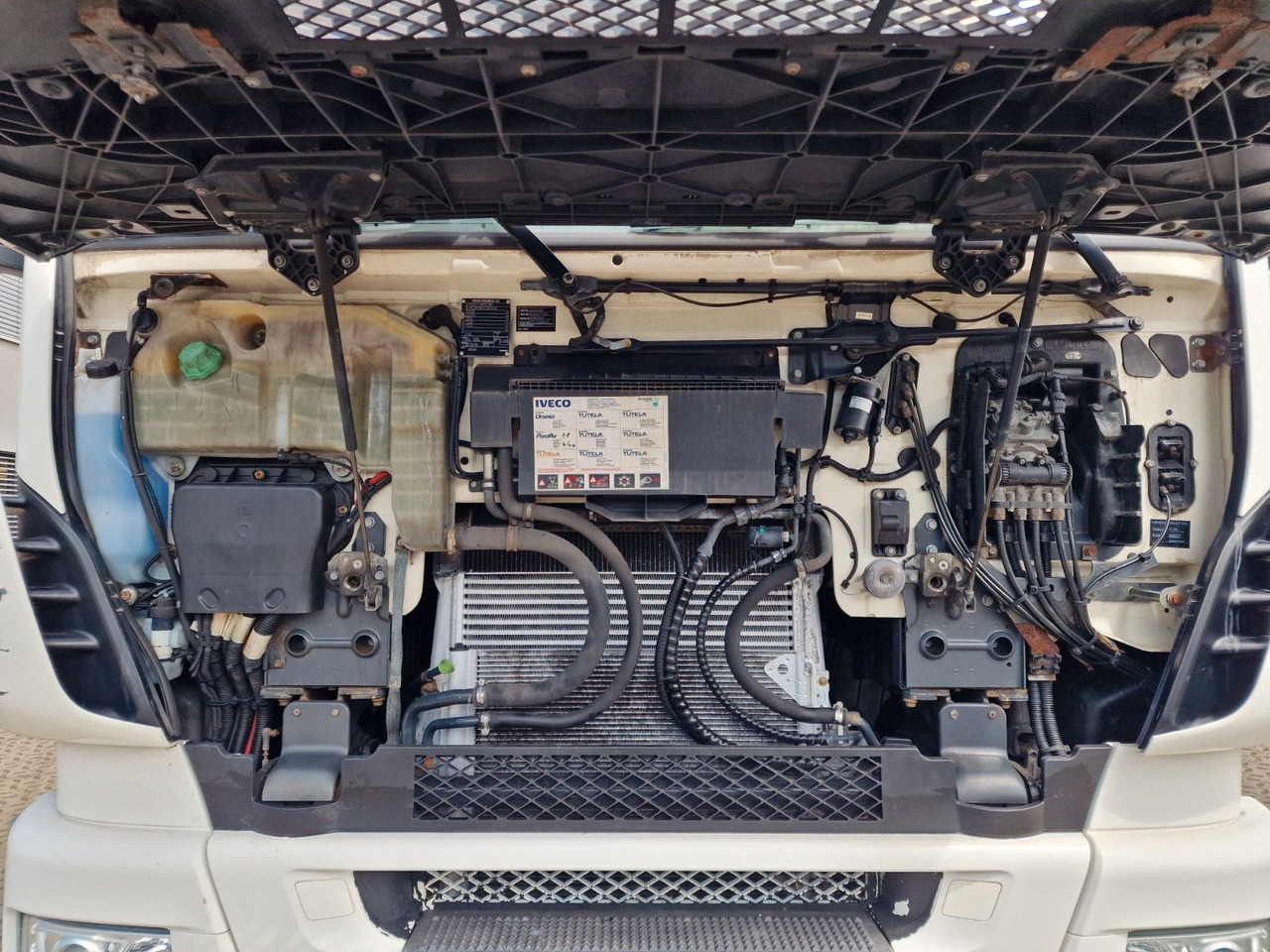 Gėrimų tiekimo sunkvežimis Iveco Stralis 420 / ZF Intarder / Ldbw / Lenkachse: foto 14