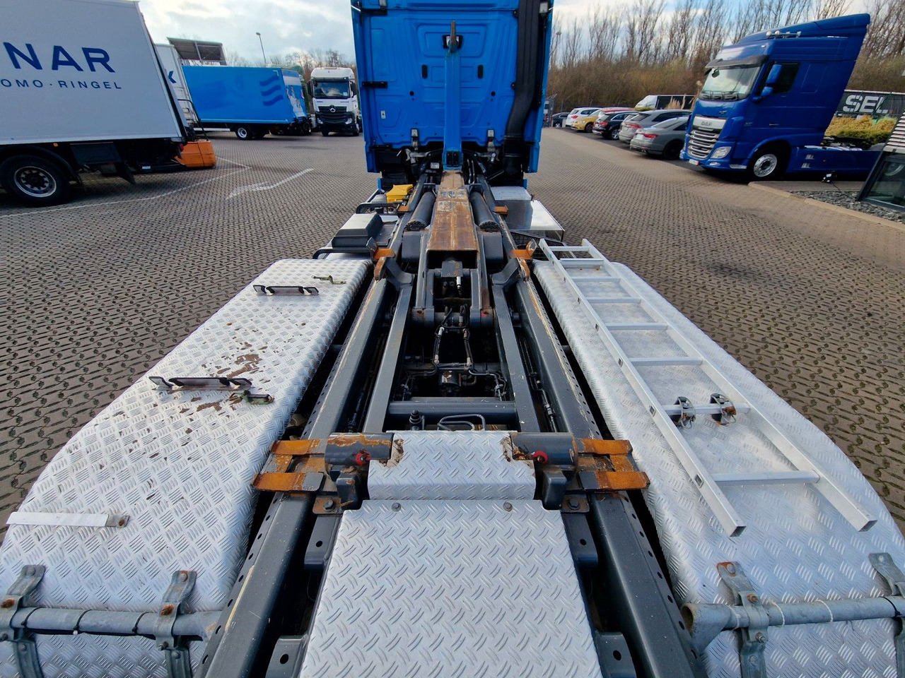 Hook-lift sunkvežimis Mercedes-Benz Actros 2551 / Retarder / Standklima / Xenon: foto 10