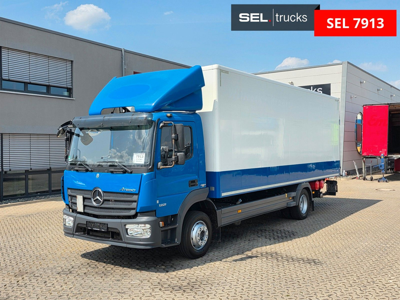 Mercedes-Benz Atego 1221 / Ladebordwand - Furgonas sunkvežimis: foto 1 Mercedes-Benz Atego 1221 / Ladebordwand - Furgonas sunkvežimis: foto 1