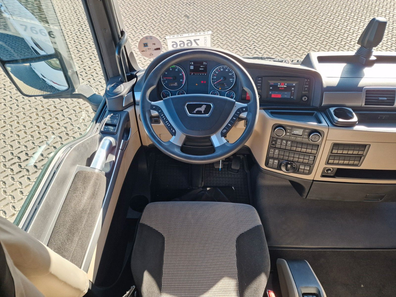 Vilkikas MAN TGX 18.460 4X2 LLS-U / Retarder / 2 Tanks: foto 23