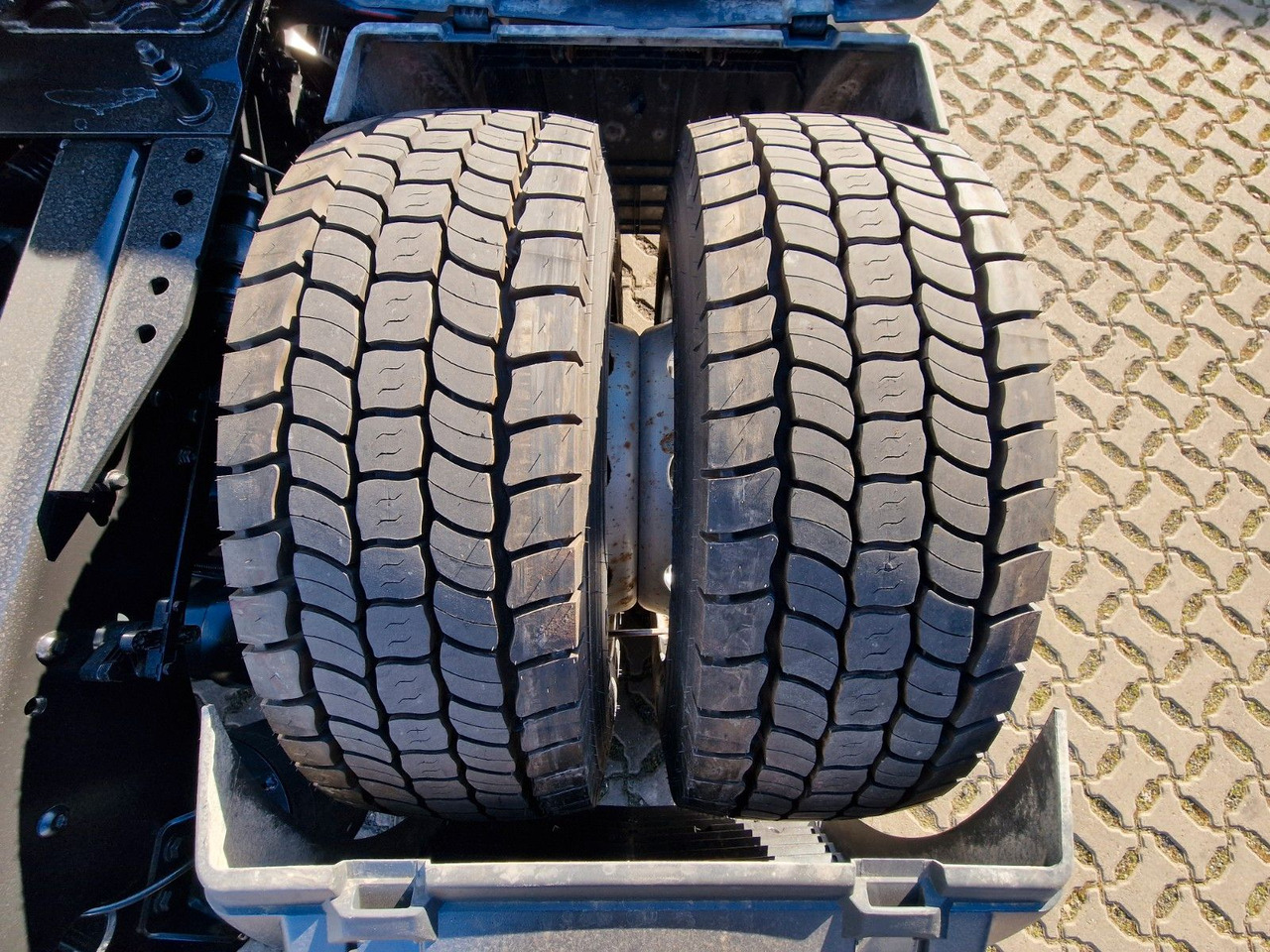 Vilkikas MAN TGX 18.460 4X2 LLS-U / Retarder / 2 Tanks: foto 30