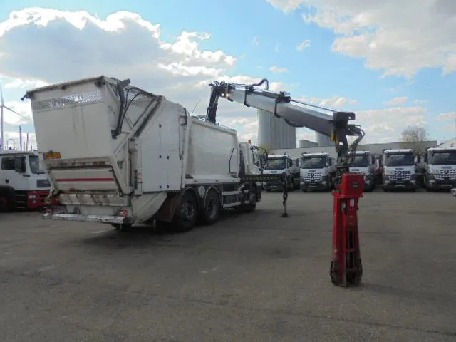 DAF FAN CF75-250 6X2 EEV K - Šiukšliavežis: foto 3 DAF FAN CF75-250 6X2 EEV K - Šiukšliavežis: foto 3