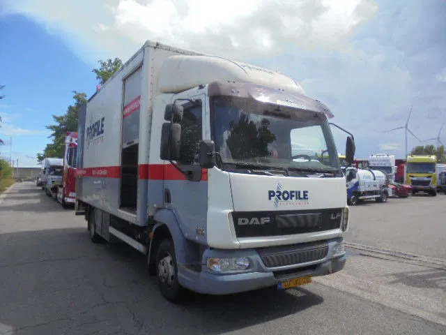 DAF LF 45 150 NL TRUCK SERVICE TRUCK SERVICE TRUCK MET COMPRESSOR - Furgonas sunkvežimis: foto 5 DAF LF 45 150 NL TRUCK SERVICE TRUCK SERVICE TRUCK MET COMPRESSOR - Furgonas sunkvežimis: foto 5