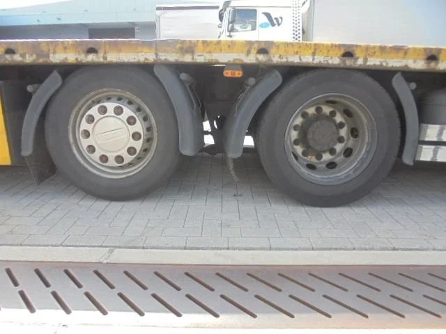 DAF XF 510 FAR 6X2 - Platforminis/ Bortinis sunkvežimis: foto 4 DAF XF 510 FAR 6X2 - Platforminis/ Bortinis sunkvežimis: foto 4