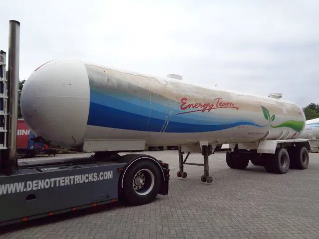 Diversen Isisan 45M3 LPG-BUTANE - Puspriekabė cisterna: foto 2 Diversen Isisan 45M3 LPG-BUTANE - Puspriekabė cisterna: foto 2