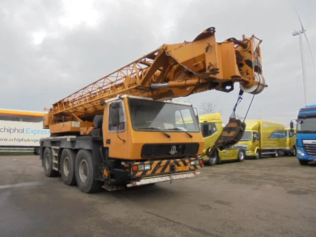 Grove GMK 3050 6X6X6 - Visureigis kranas: foto 3 Grove GMK 3050 6X6X6 - Visureigis kranas: foto 3