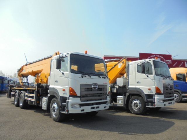 Hino 700 6X4 2IN STOCK - Autobokštelio: foto 1 Hino 700 6X4 2IN STOCK - Autobokštelio: foto 1