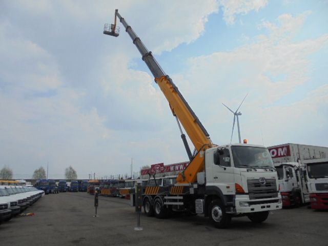 Hino 700 6X4 - Autobokštelio: foto 2 Hino 700 6X4 - Autobokštelio: foto 2