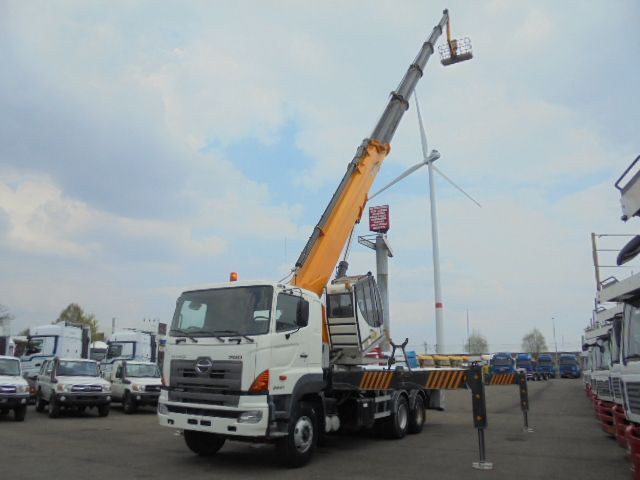 Hino 700 6X4 - Autobokštelio: foto 1 Hino 700 6X4 - Autobokštelio: foto 1