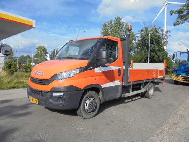 Iveco Daily 35S14 3500KG - Furgonas su krovinių dėže: foto 1 Iveco Daily 35S14 3500KG - Furgonas su krovinių dėže: foto 1