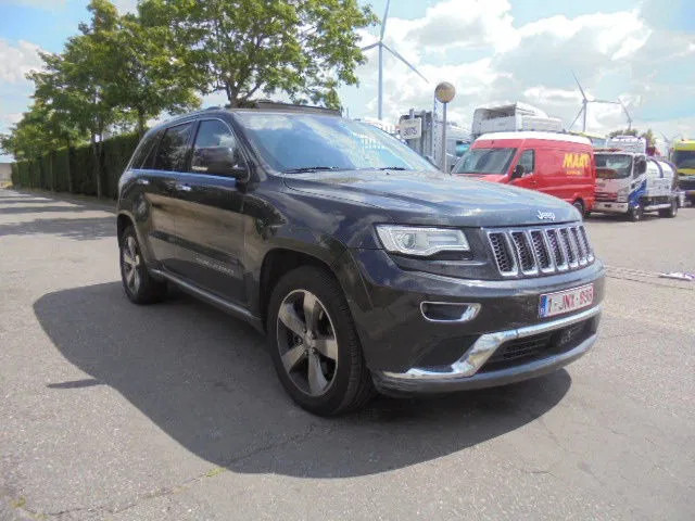 Jeep Grand Cherokee 4X4 SUMMIT EDITION 3.0 LTR V6 - Visureigis: foto 3 Jeep Grand Cherokee 4X4 SUMMIT EDITION 3.0 LTR V6 - Visureigis: foto 3