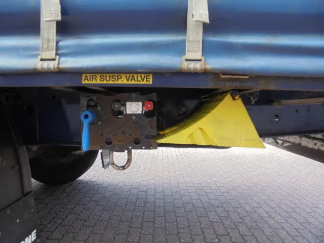 Tentinė puspriekabė Krone SD NL KENTEKEN BPW TROMMEL ASSEN 35 IN STOCK: foto 12 Tentinė puspriekabė Krone SD NL KENTEKEN BPW TROMMEL ASSEN 35 IN STOCK: foto 12
