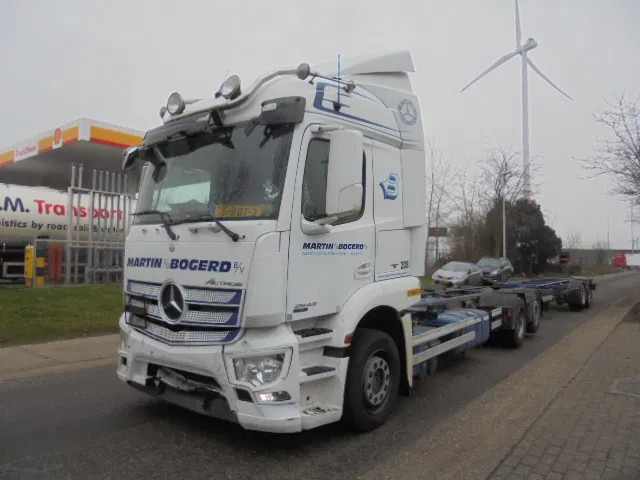 Mercedes-Benz Actros 2543 NL TRUCK - Konteineris-vežimus/ Sukeisti kūną sunkvežimis: foto 1 Mercedes-Benz Actros 2543 NL TRUCK - Konteineris-vežimus/ Sukeisti kūną sunkvežimis: foto 1