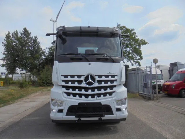 Mercedes-Benz Arocs 2545 + RETARDER 6X2 NEW /DEMO - Sunkvežimis su kranu: foto 4 Mercedes-Benz Arocs 2545 + RETARDER 6X2 NEW /DEMO - Sunkvežimis su kranu: foto 4