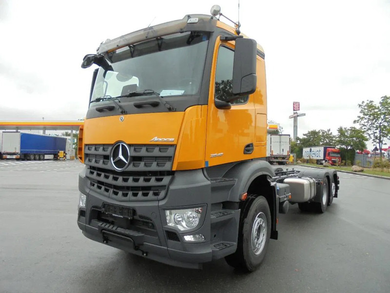 Mercedes-Benz Arocs AROCS 2848 6X2 MET FABRIEKS GARANTIE - Važiuoklės sunkvežimis: foto 1 Mercedes-Benz Arocs AROCS 2848 6X2 MET FABRIEKS GARANTIE - Važiuoklės sunkvežimis: foto 1