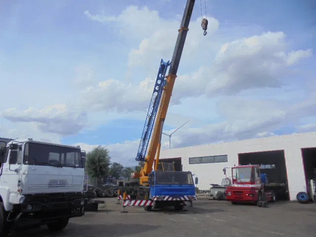 PPM ATT 350 4X4X4 - Visureigis kranas: foto 2 PPM ATT 350 4X4X4 - Visureigis kranas: foto 2
