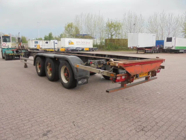 Pacton T3-007 40 45 FT - Konteineris-vežimus/ Sukeisti kūną puspriekabė: foto 4 Pacton T3-007 40 45 FT - Konteineris-vežimus/ Sukeisti kūną puspriekabė: foto 4
