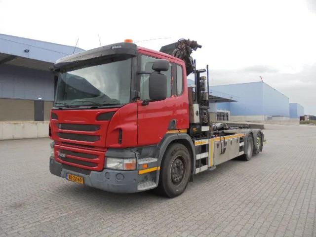 Scania P400 6X2 - Hook-lift sunkvežimis, Sunkvežimis su kranu: foto 4 Scania P400 6X2 - Hook-lift sunkvežimis, Sunkvežimis su kranu: foto 4